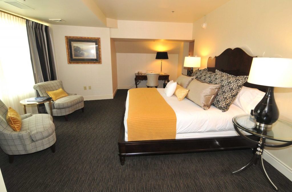 Hotel Roanoke Governor’s Suite